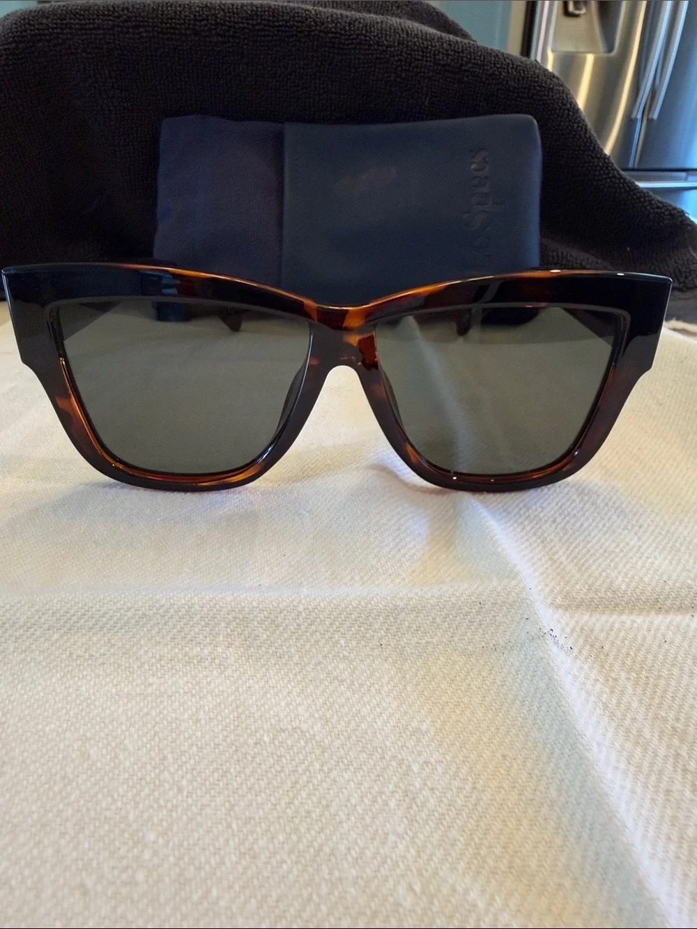 Le Specs Total Eclipse Tortoiseshell and Black Cat-Eye Sunglasses